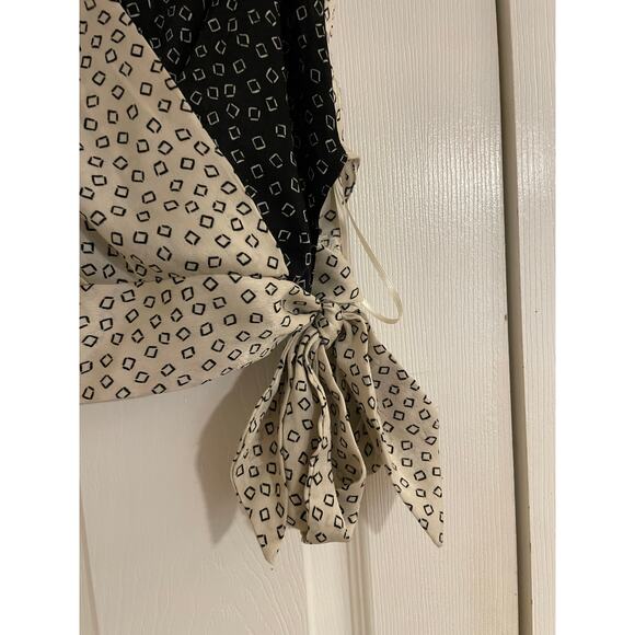 Two toned baby doll Y2K waist tied tank top size small - Picture 3 of 8